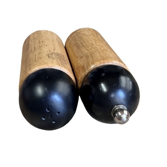 Vintage Wood Salt Shaker & Pepper Grinder Brown and Black 5.5" Tall - Picture 6 of 6